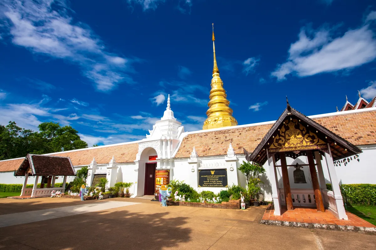 Wat Phrathat Chae Haeng — photo 2