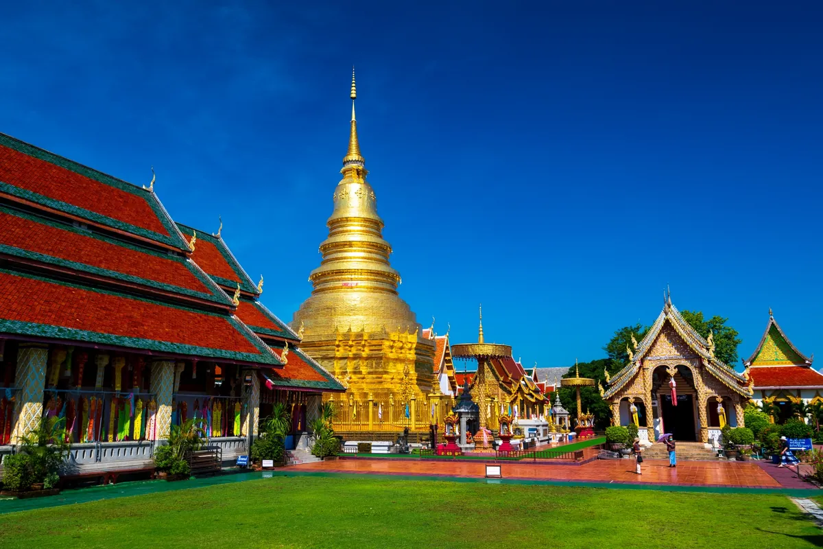 Wat Phra That Hariphunchai — photo 3