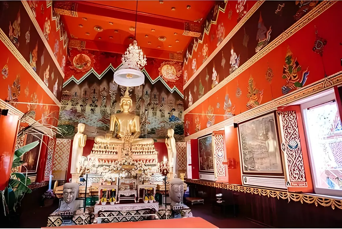 Wat Pichai Songkram