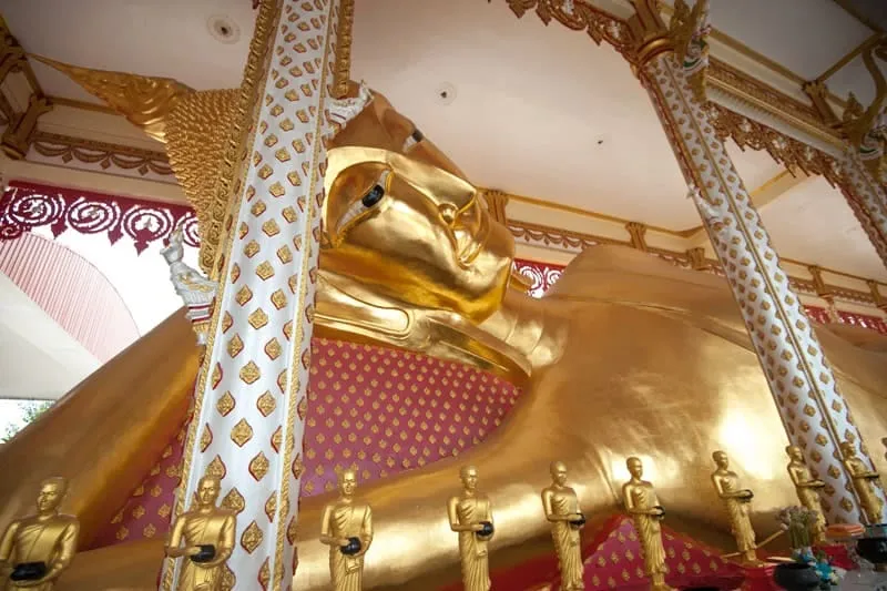 Wat Rat Prakhong Tham