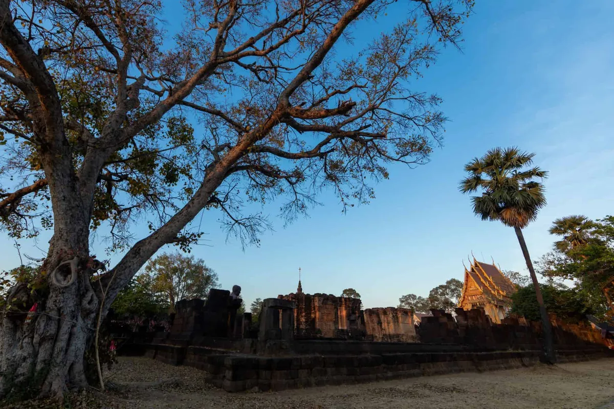 Wat Sa Kamphaeng Yai