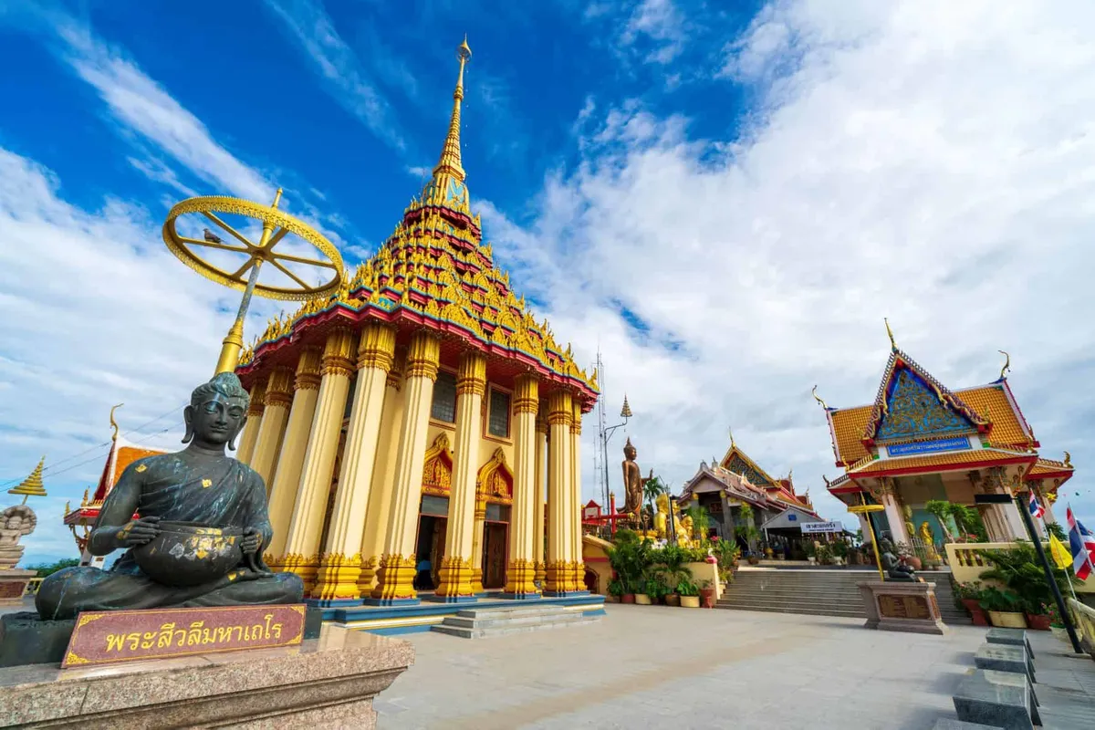 Wat Sangkat Rattana Khiri