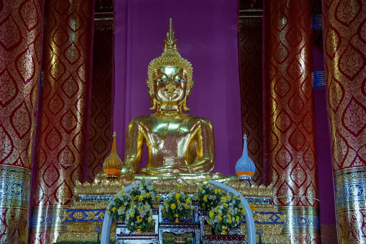 Wat Si Mongkhon Tai