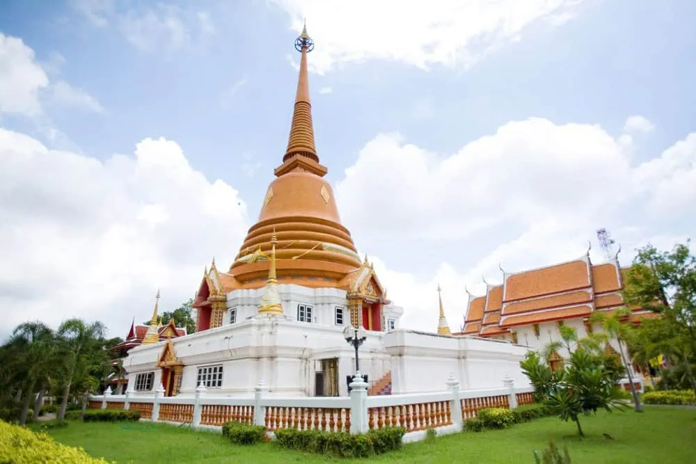 Wat Si Sawan Sangkharam (Thue Nam)