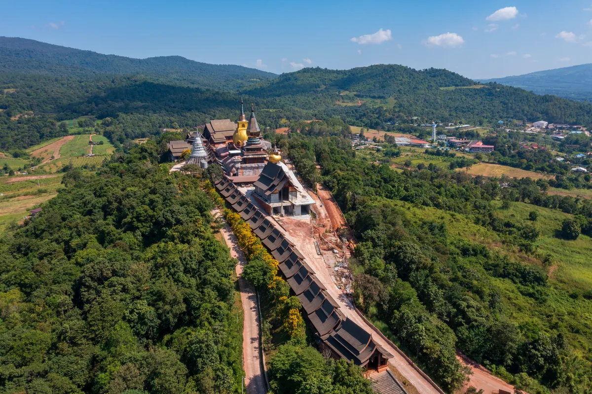 Wat Somdet Phu Ruea Ming Mueang