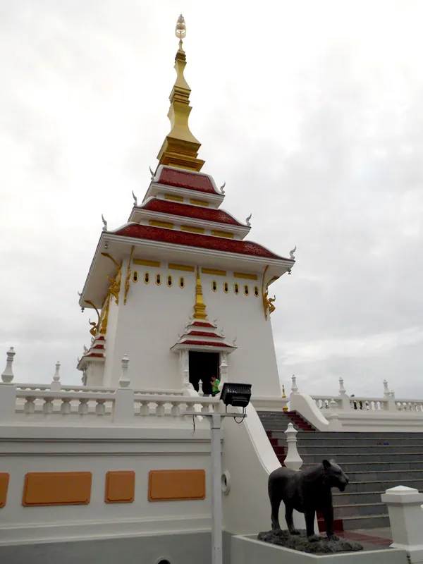 Wat Tham Kham — photo 2