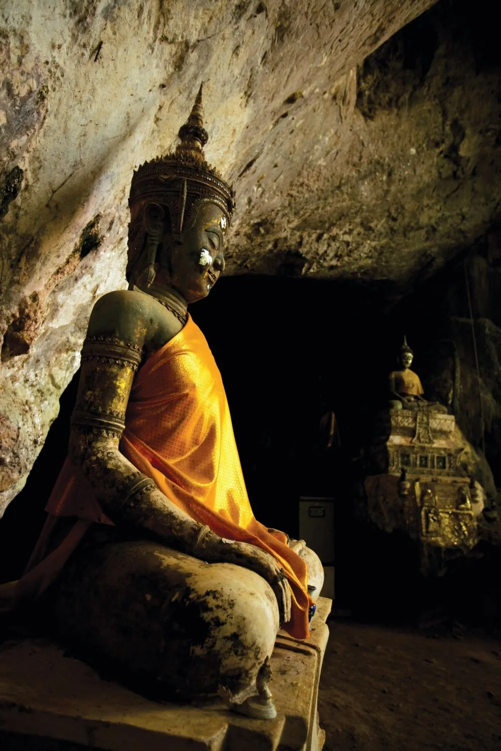 Wat Thep Charoen (Tham Rup Ro Cave) — photo 3