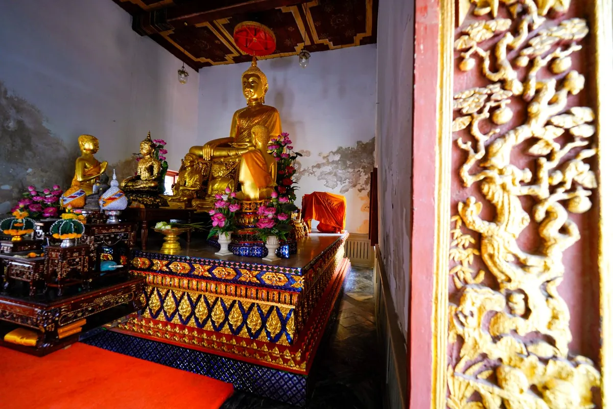 Wat Yai Chom Prasat — photo 3