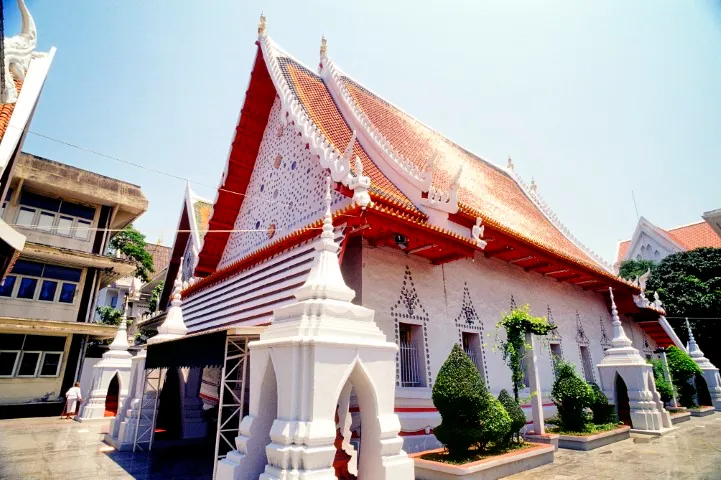 Wat Yai Inthraram (Royal Monastery) — photo 2