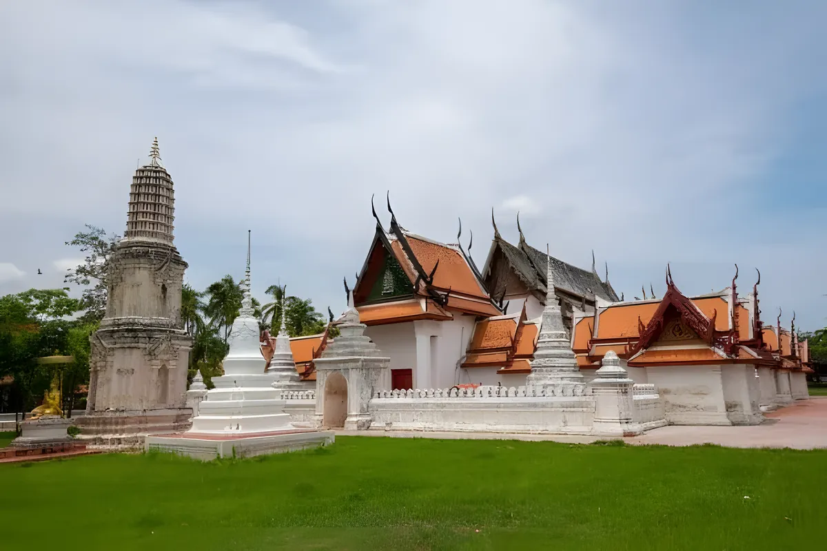 Wat Yai Suwannaram
