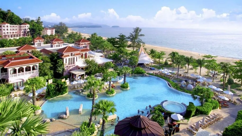 Centara Grand Beach Resort, Karon