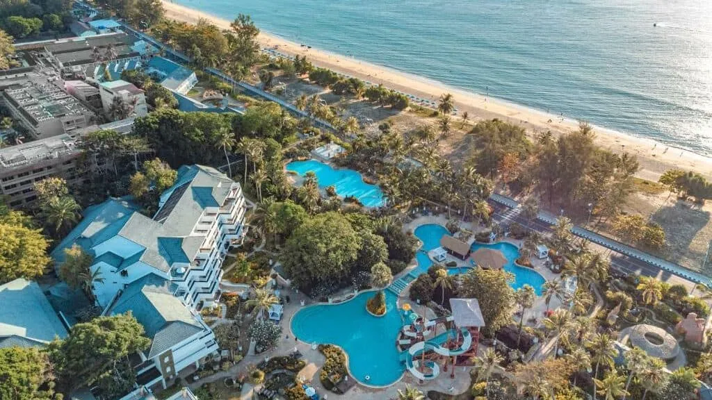 Thavorn Palm Beach Resort