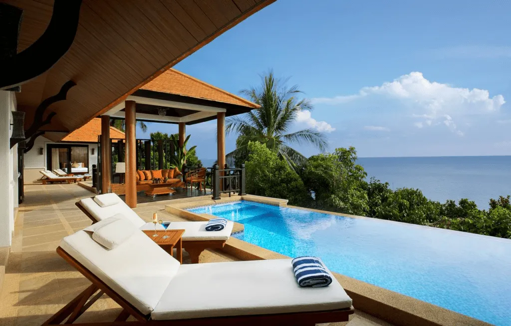 Rawi Warin Resort and Spa – Klong Tob Beach