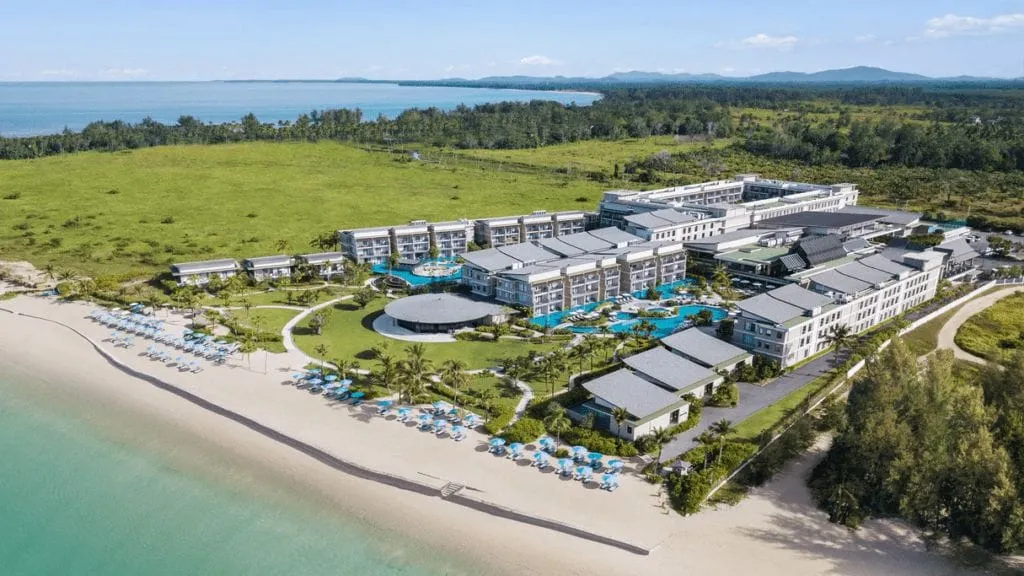 Le Meridien Khao Lak Resort & Spa