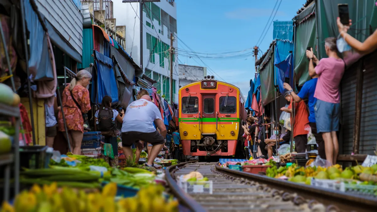 Best Markets & Night Markets in Thailand