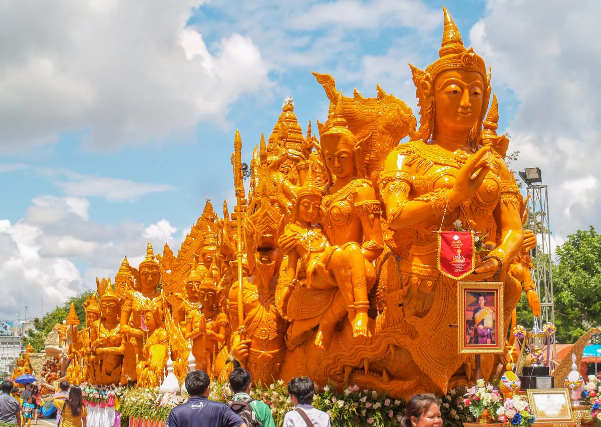 Ubon Ratchathani Candle Festival: Dates, Parade & Khao Phansa