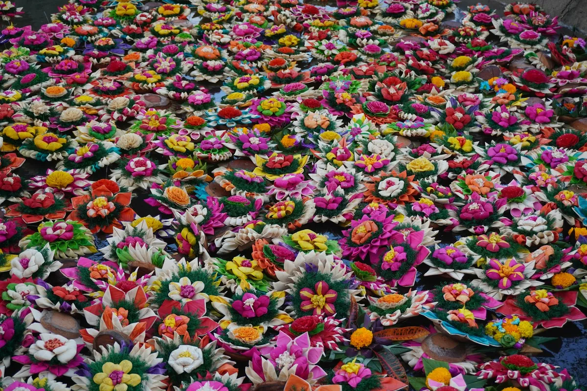 Loy Krathong Thailand 2026: Insider Tips for Experiencing Thailand’s Most Beautiful Water Festival