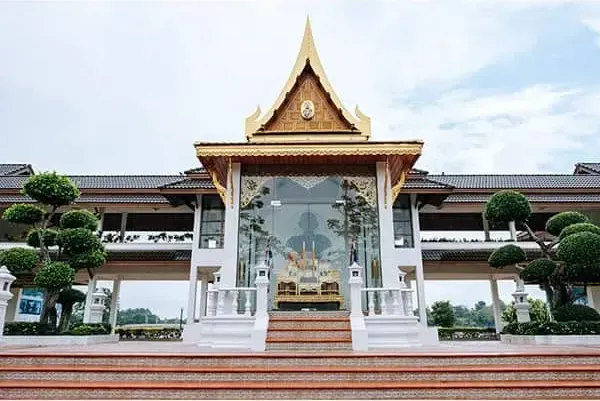 Bangkok to Ayutthaya Train and Minivan Tickets