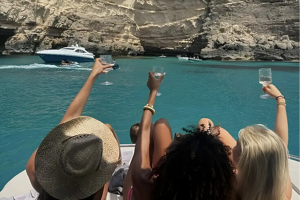 8 Day Culture & Coast Women's Retreat in Phuket, Thailand