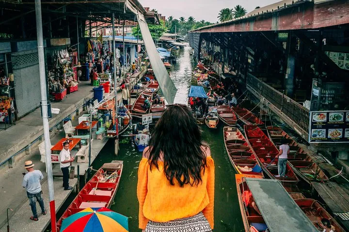 Ayutthaya, Damnoen Floating & Maeklong Railway Market Day Tour — photo 3