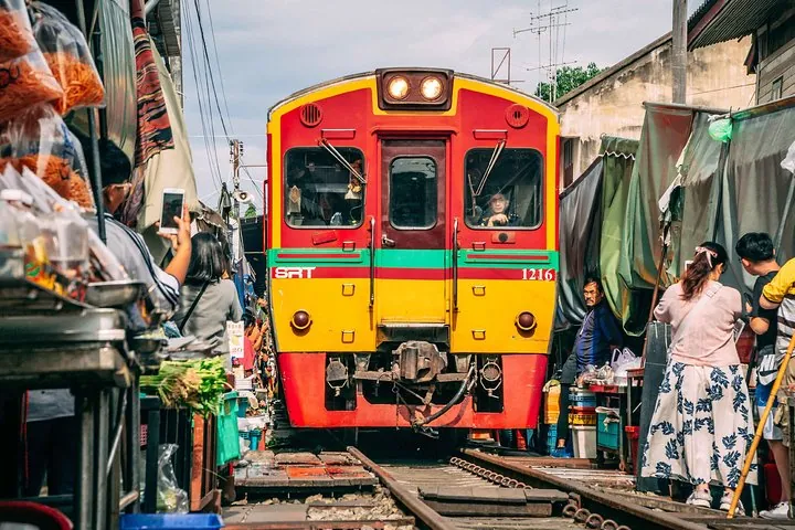 Ayutthaya, Damnoen Floating & Maeklong Railway Market Day Tour