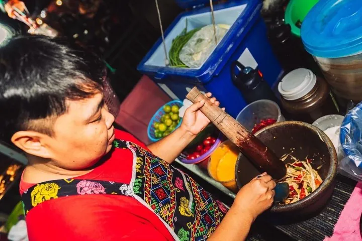 Bangkok 3-in-1 Tour: Longtail Boat,TukTuk & Street Food Adventure — photo 3