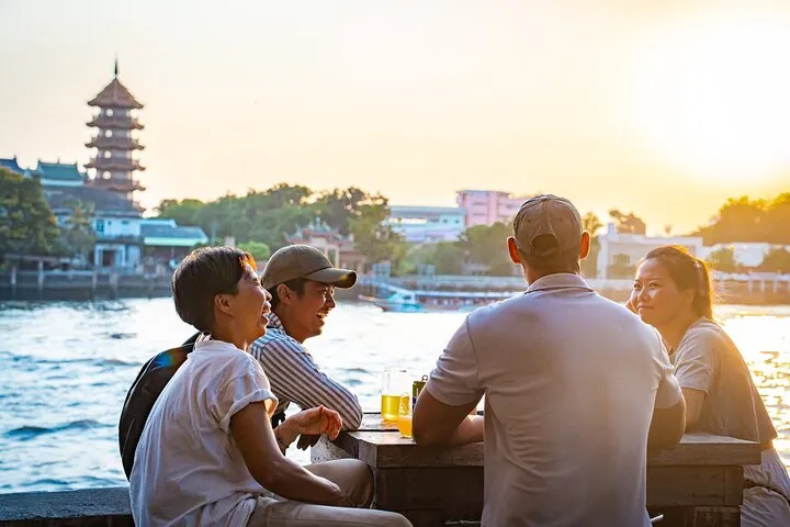 Bangkok Evening Food Tour by Tuktuk