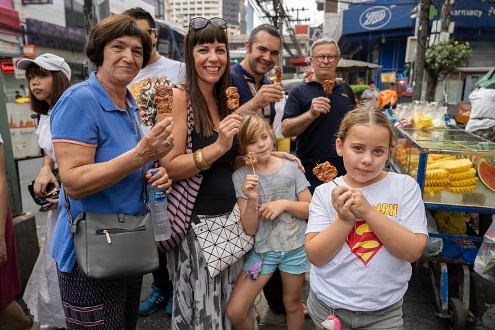 Bangkok Food Tour of Bang Rak with Local Guide