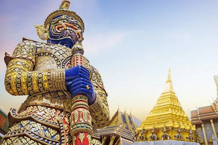 The Bangkok Royal Grand Palace, a magnificent and ornate complex, stands as a symbol of Thailand's rich cultural heritage. (if option with Grand Palace selected)