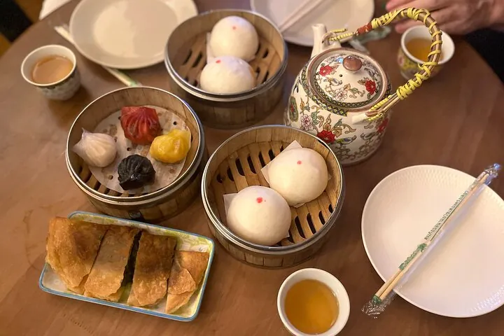 Bangkok Michelin Foodie Tour in Chinatown with 15+ tastings — photo 2