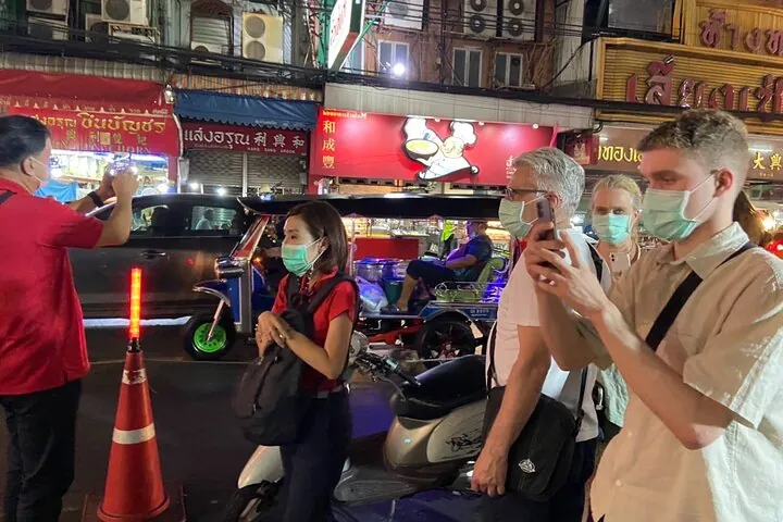 Bangkok: Michelin Guide Street Food Tour by Tuk Tuk — photo 4