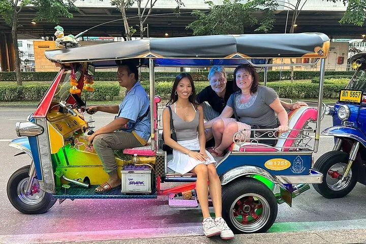 Bangkok Night Food Tour By Tuk Tuk — photo 4
