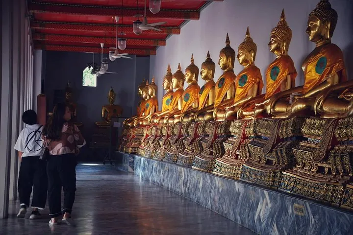 Bangkok: The Grand Palace, Wat Pho, and Wat Arun Walking Tour — photo 2