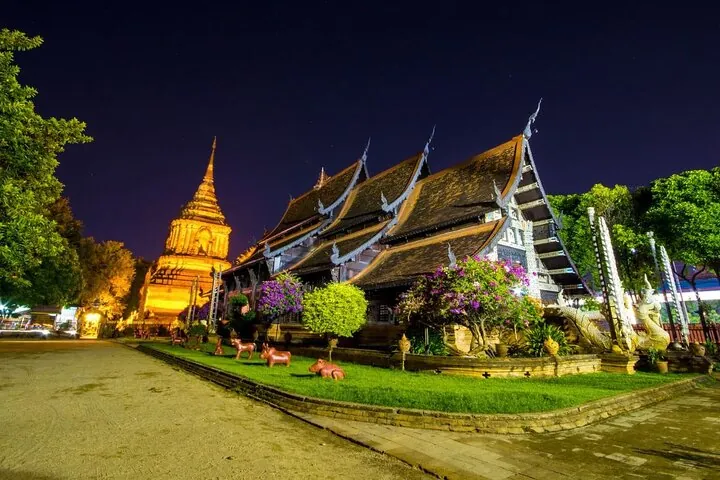 Chiang Mai: Historic Old City Bike Tour - Morning or Night — photo 3