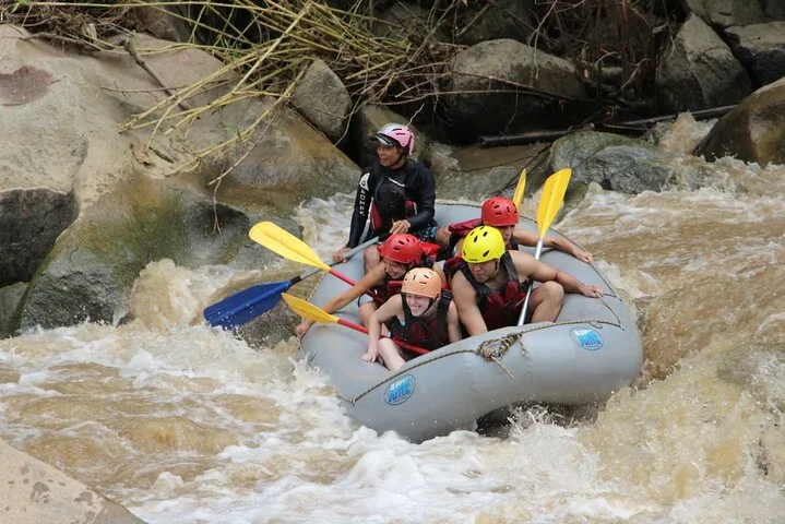Chiang Mai Rafting in Mae Taeng River with Thai Buffet — photo 4