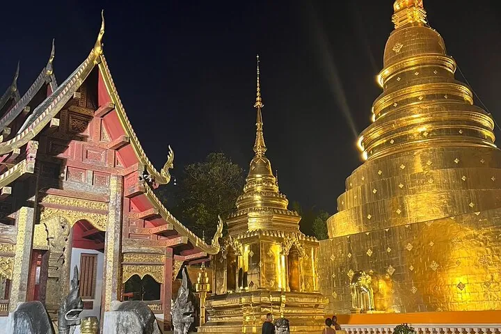 Chiang Mai Temples and Market Tuk-Tuk Evening Night Tour — photo 3