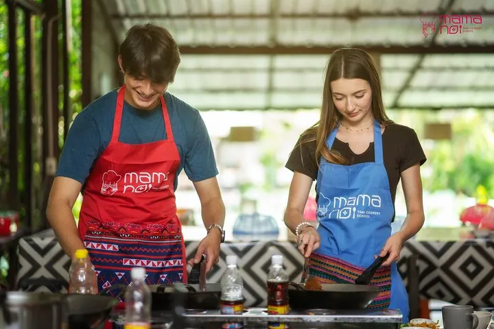 Cooking Class with Organic Farm in Chiang Mai at Mama Noi — photo 3
