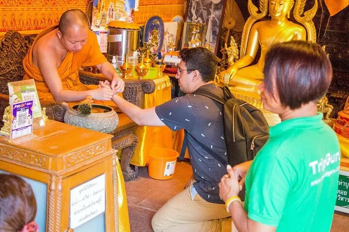 Doi Suthep and Wat Pha Lat Sunrise Tour (Small Group Only) — photo 2