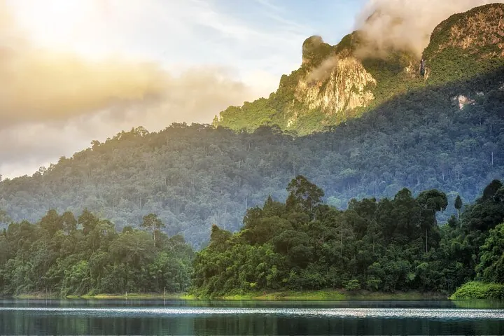 Cheow Lan Lake