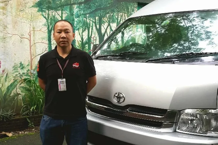 Private English speaking driver