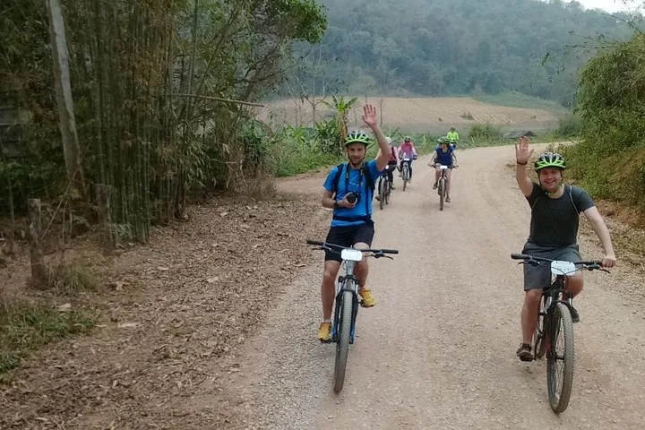 Full Day Cycling Amazing Chiangrai countryside and the White temple — photo 3