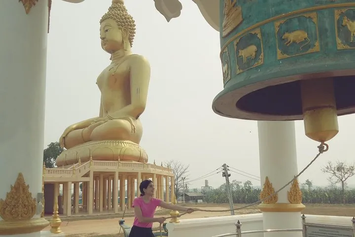 Full Day Cycling Amazing Chiangrai countryside and the White temple — photo 4
