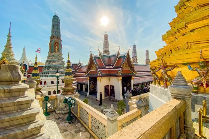 Grand Palace, Wat Phra Kaew, Wat Pho and Wat Arun Walking Tour From Bangkok — photo 4