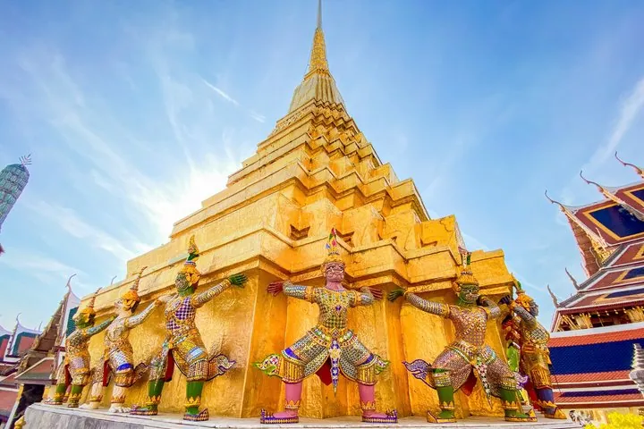 Grand Palace, Wat Phra Kaew, Wat Pho and Wat Arun Walking Tour From Bangkok — photo 5