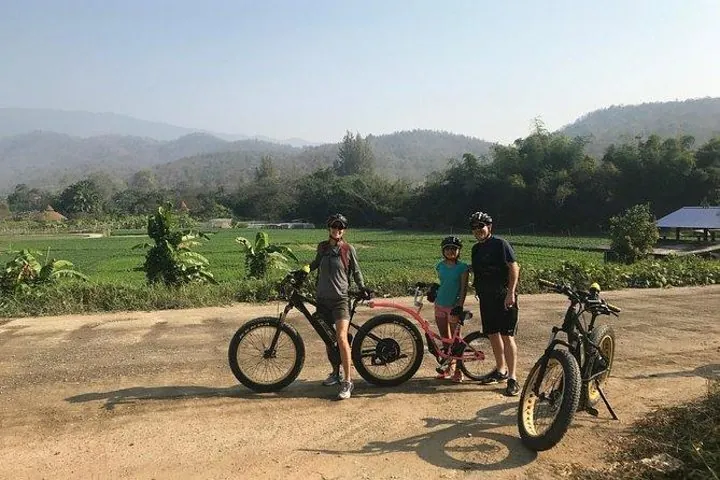 Half-day E-bike Nam Phrae (hilly, fully paved roads, GUIDED)