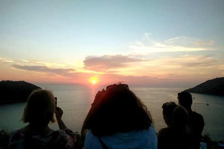 Iconic Sunset Safari with Monkey Hill & Street Food Experience