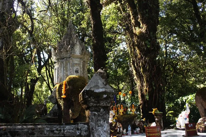 King Intha Wichayanon Memorial Shrine, Doi Inthanon, Chiang Mai