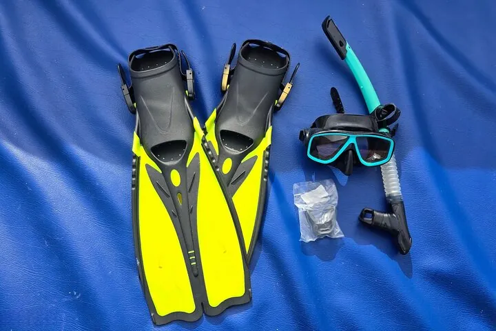 Koh Tao: SunSet Magic Snorkeling Day Trip Tao & Nangyuan w/ Meals — photo 5