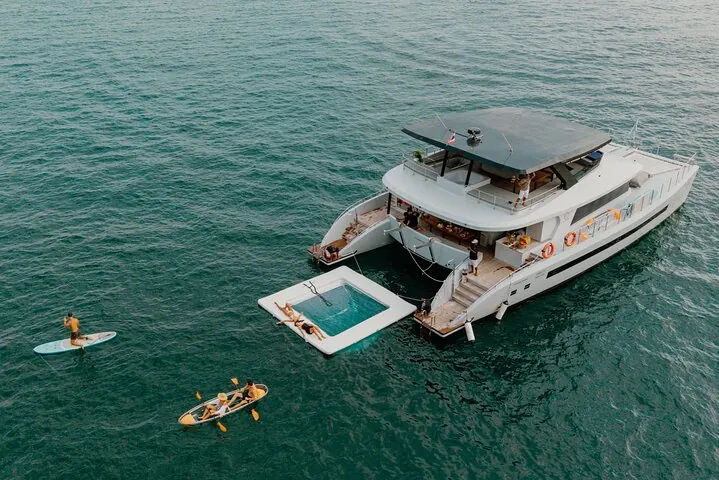 Krabi: 4 Island Luxury Yacht with Snorkelling & Clear Kayaking — photo 2