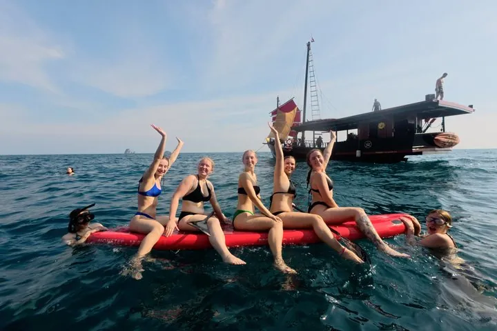 Krabi 4 Island Sunset Snorkeling Cruise + Bioluminescent Swim — photo 4